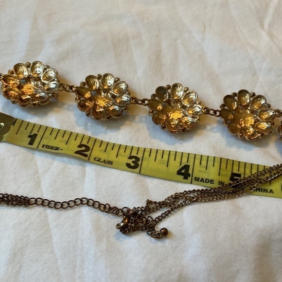 flower Cluster Gold Tone Festoon Floral Necklace - Picture 9 of 9